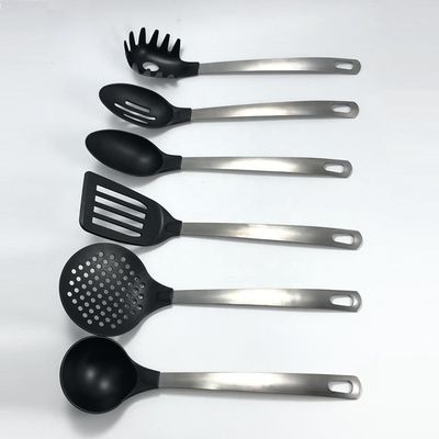 Nichtklebende 7PCS Nylon-Küchenutensilien mit Edelstahlgriffe