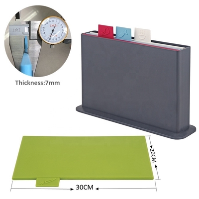 Haushaltsnotwendigkeiten Schnittbrett aus klebfreiem PP-Material in neuesten Farben