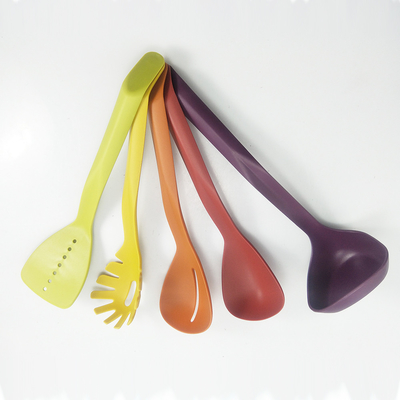 ISO9001-zertifiziertes Nylon-Küchenutensilien-Set für Top-Küchen-Tisch-Kochgeräte